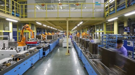 美的空調(diào)總裝線采用機器人,將只保留三成工人-中國管理咨詢網(wǎng)(chnmc.com)